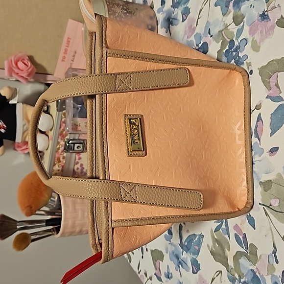 Dkny pink handbag - Picture 1 of 3